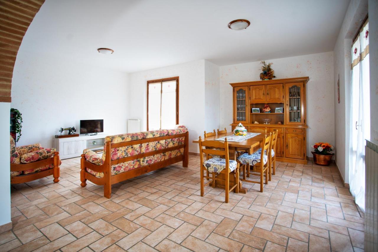 La Casa Dei Nonni Appartement Montepulciano Stazione Buitenkant foto