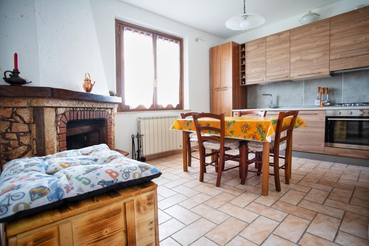 La Casa Dei Nonni Appartement Montepulciano Stazione Buitenkant foto