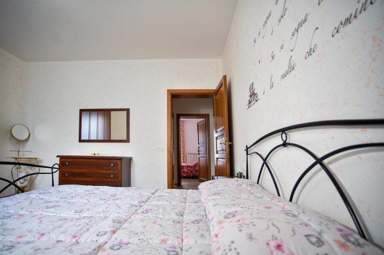 La Casa Dei Nonni Appartement Montepulciano Stazione Buitenkant foto